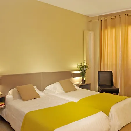 Logis Les Glycines 2* Mellé