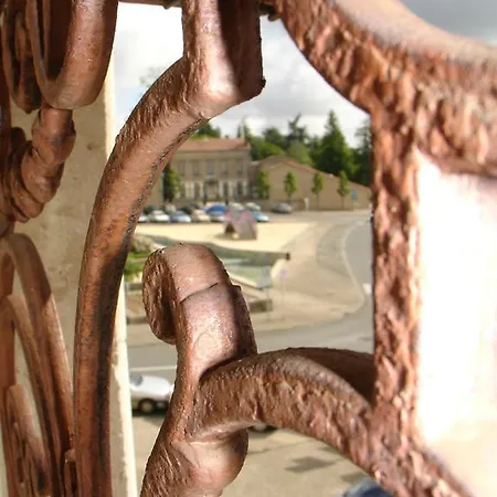 Hotel Logis Les Glycines Melle (Deux-Sevres)