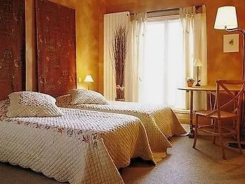 Logis Les Glycines 2*