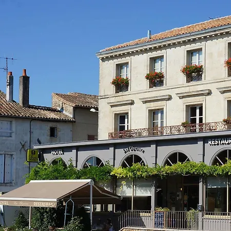 Logis Les Glycines Hotel 2*