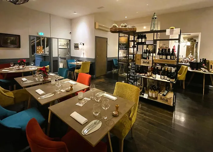 Logis Les Glycines Hotel Mellé