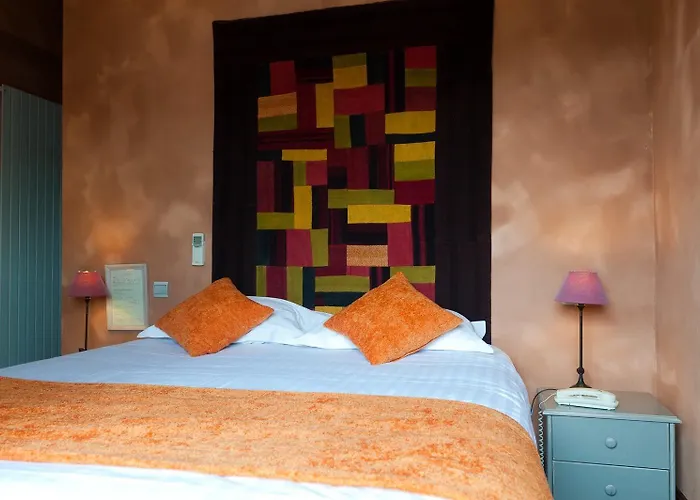 Logis Les Glycines 2*