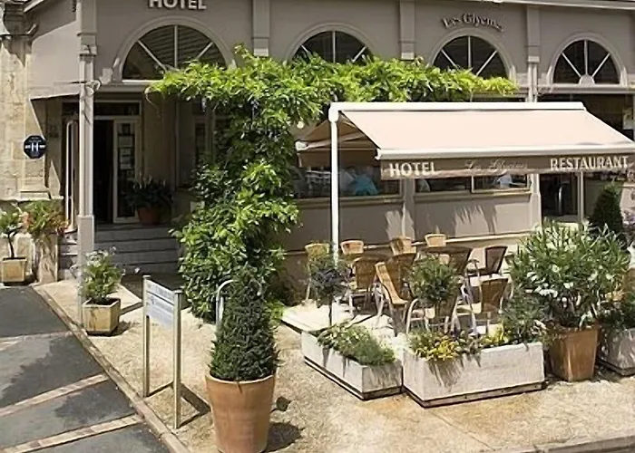 Hotel Logis Les Glycines Mellé