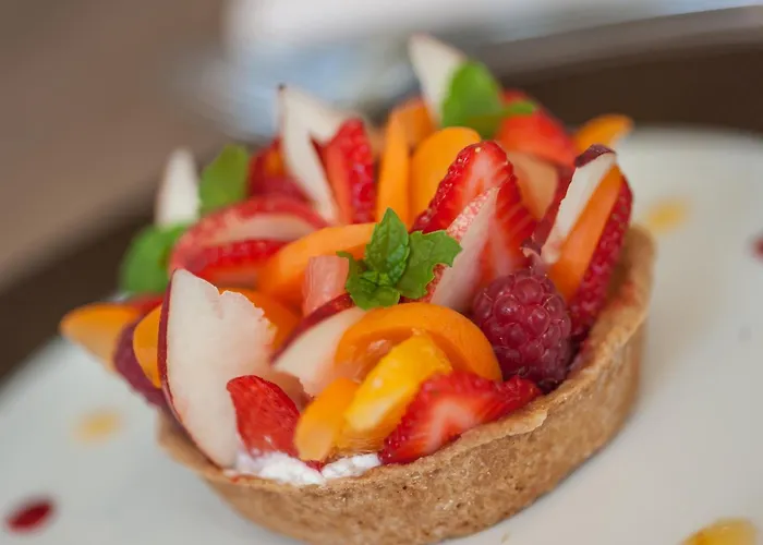 Logis Les Glycines 2* Mellé