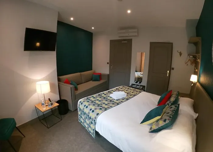 Logis Les Glycines Hotel Mellé